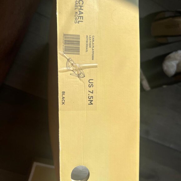 MICHAEL KORS BRAND NEW SHOES WOMEN 7.5 SIZE - Picture 7 of 7
